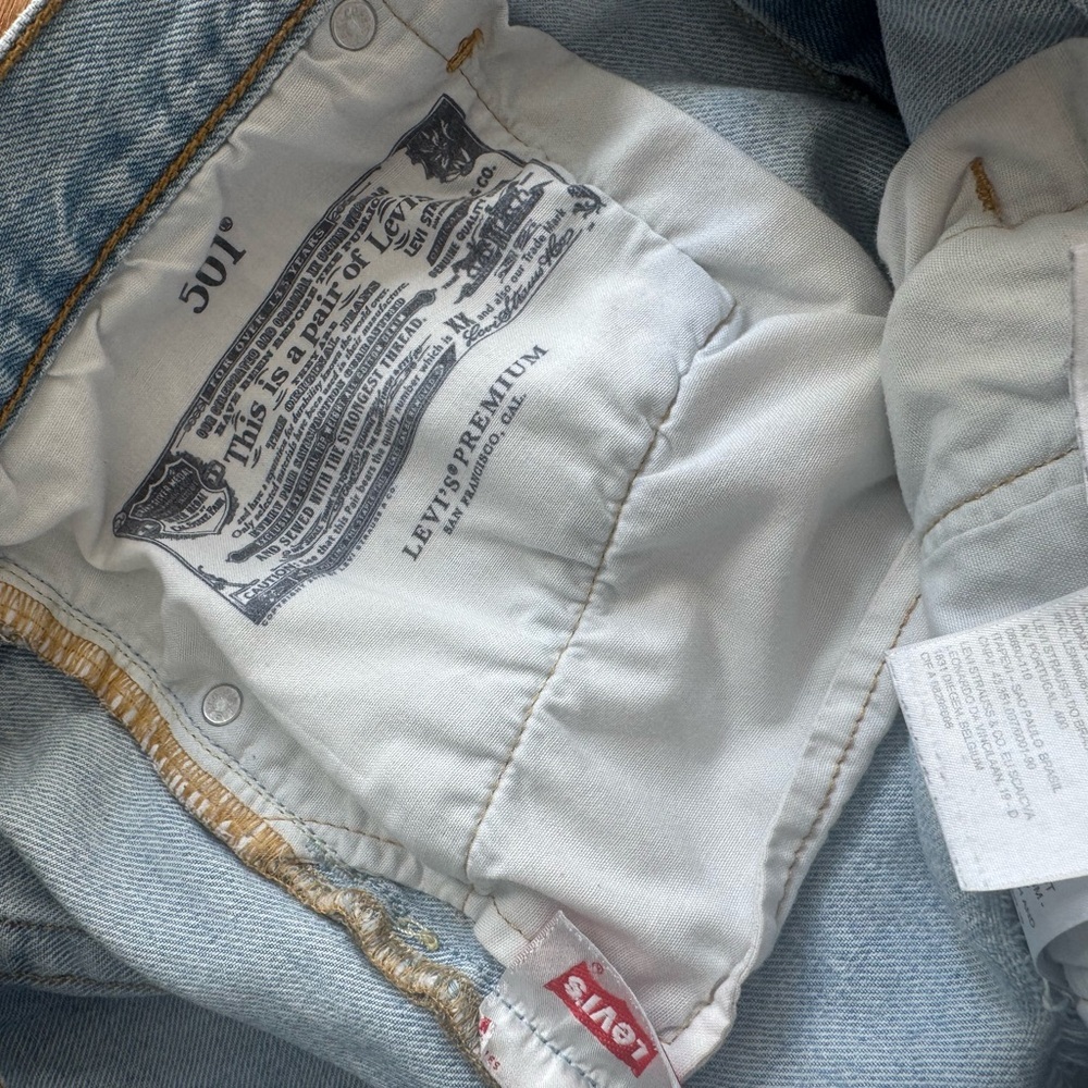 Levi's Distressed 501 Button Fly Light Blue Denim Cutoff Shorts Boho Summer - Picture 8 of 9